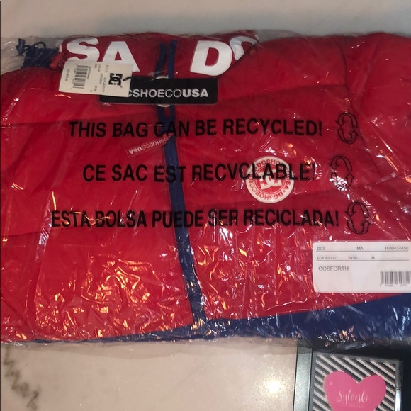 🔥DC WATER RESISTANT HOODED PUFFA JACKET NWT - Picture 10 of 10